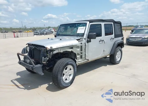 2010 Jeep Wrangler Unlimited Rubicon z USA, uszkodzony, nr VIN 1J4HA6H11AL221245